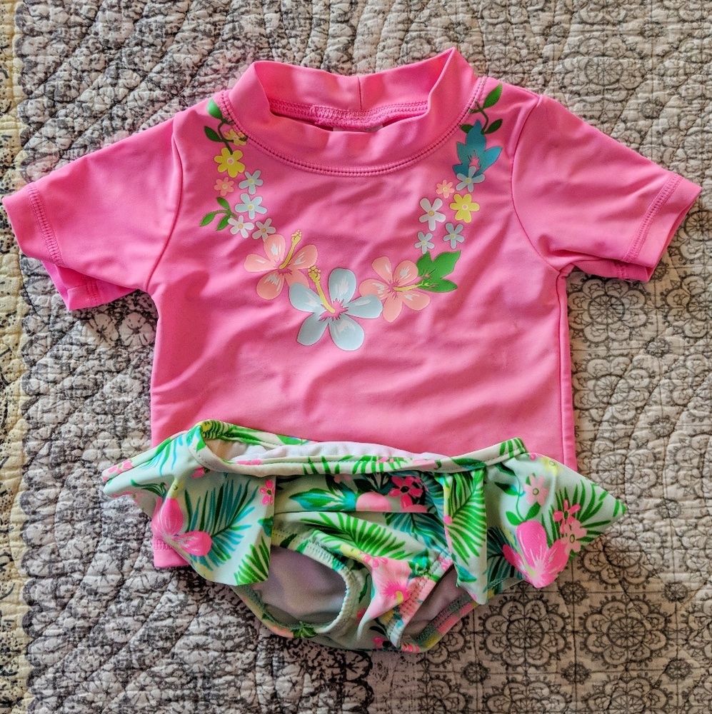 Carter's rashguard / skirted bottom swimsuit 12m